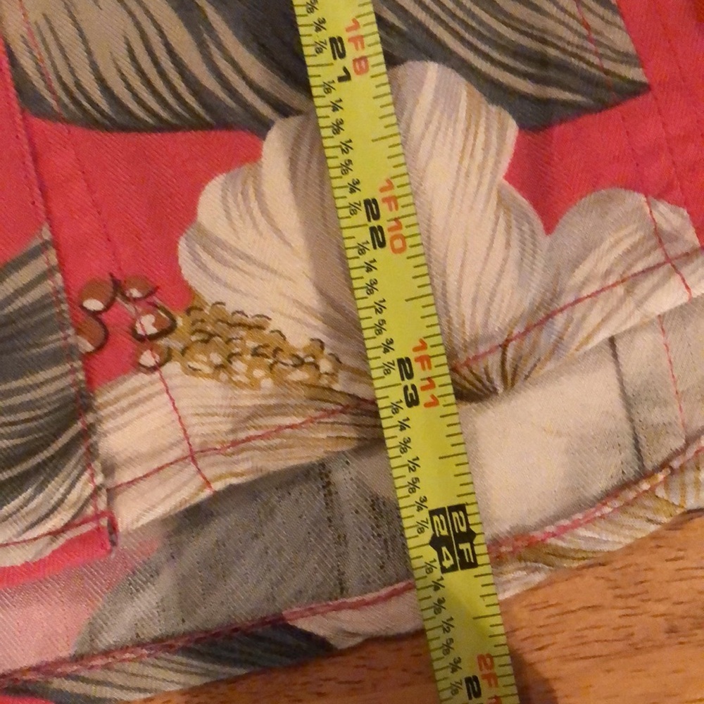 EUC Island Sands Hawaiian Top - Picture 10 of 10